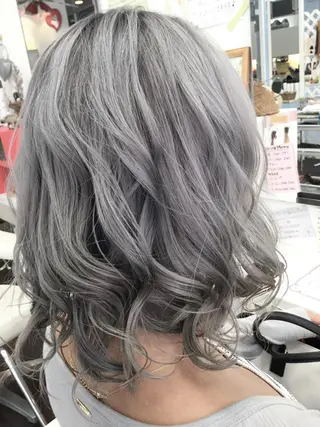 ミディアム カラー 加藤 直樹のヘアスタイル