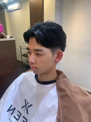 ショート カラー メンズ 松岡 輝のヘアスタイル