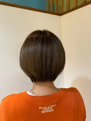 ショート カラー 竹添 有梨沙のヘアスタイル