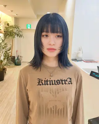 ミディアム カラー Kuku所属・つぼみ/パーマ ／レイヤー／ボブのヘアスタイル