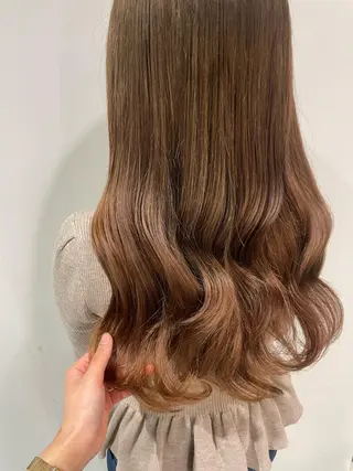 ロング カラー 青沼夏未/オリーブ/ 寒色カラーのヘアスタイル