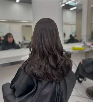 セミロング カラー ブリーチなし🤍透明 感カラー🤍しゅうじのヘアスタイル