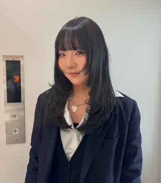 セミロング アオイ/透明感カラー レイヤー🌙のヘアスタイル