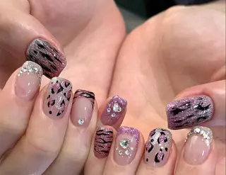 ネイル Pure&Rich Nailのネイルデザイン