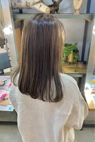 ロング カラー 菊地 紗矢のヘアスタイル