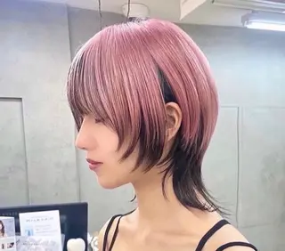 ショート ハイトーン/艶カラー 𝐧𝐨𝐚のヘアスタイル