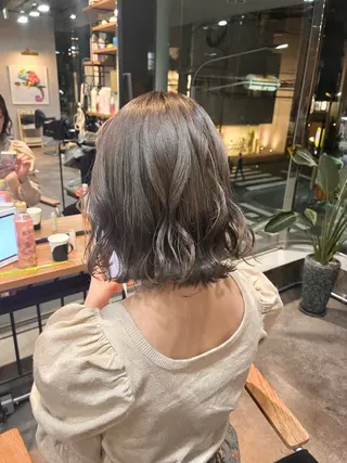 ミディアム カラー 梅原 あやりのヘアスタイル
