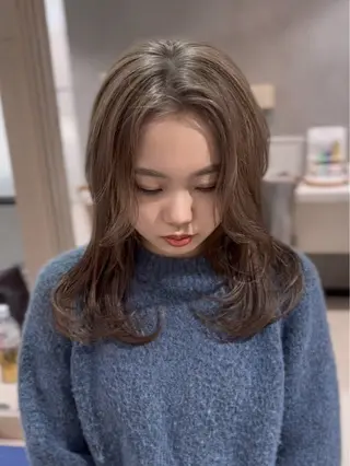 ミディアム カラー hair & make TOYBOX所属・ルーツカラー/ レイヤーカット/井川のヘアスタイル