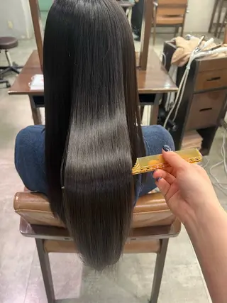ロング アンアミ渋谷所属・Unami こはるのヘアスタイル