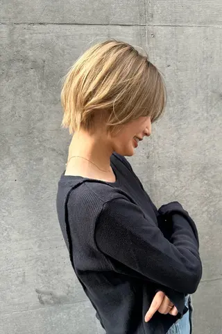 ショート 美髪矯正/酸性ストレ ート/艶カラー/堅田のヘアスタイル