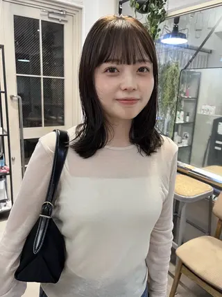 ミディアム カラー スッと馴染むヘア /ヨシダトモキのヘアスタイル