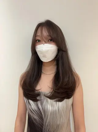 ロング 韓国ヘア レイヤーカットのヘアスタイル