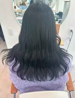 セミロング オノ アイラのヘアスタイル