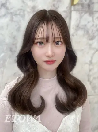 ロング 𝓝𝓪𝓷𝓪 くびれ/韓国風/新宿のヘアスタイル