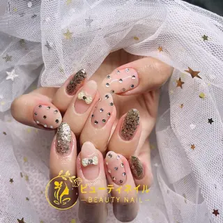 ネイル Moonstone Salon所属・Moonstone Salonのネイルデザイン