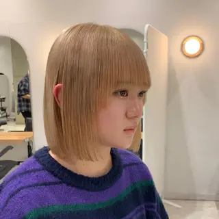 ショート カラー サロウィン(SALOWIN)原宿iori店所属・れい🫧 ハイトーン特化のヘアスタイル