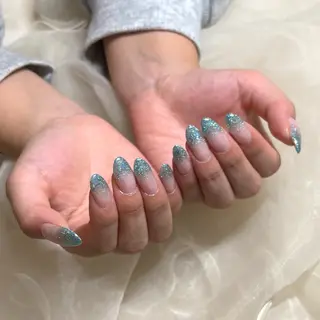 ネイル salon de 4H所属・宇賀神 salon de 4Hのネイルデザイン