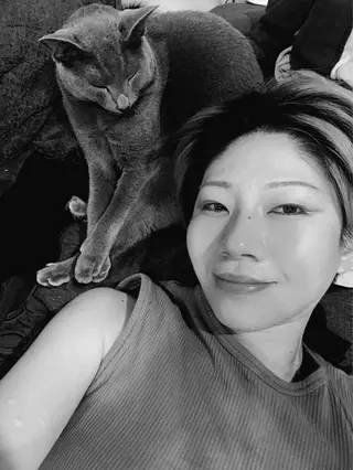 ショート カラー パーマ ヘアアレンジ メンズ キッズ ネイル マツエク・マツパ アイブロウ アニメ,Vオタク× 即効痩せエステサロンのエステ・リラクイメージ