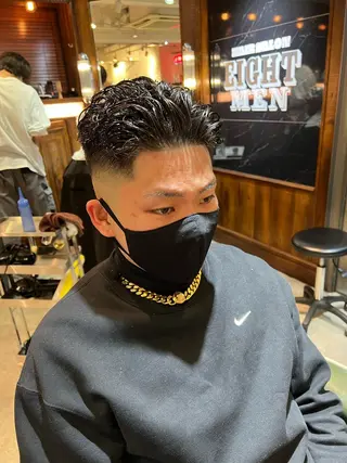ショート パーマ メンズ BINGO HAIR WORKS 【ビンゴヘアワークス】所属・🎱メンズフェード 特化HYOGA🎱のヘアスタイル