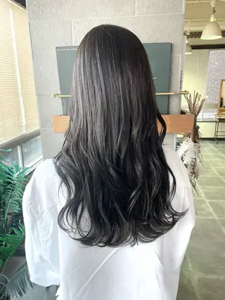 ロング カラー 溝口 槙里也のヘアスタイル