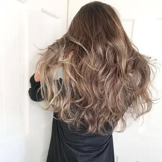 セミロング カラー Emitas.柳通り店所属・山﨑 大暉【ダブルカラー】のヘアスタイル