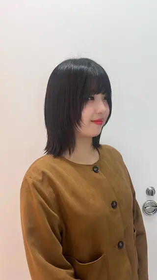 ミディアム カラー yiye aoyama所属・表参道yiye うららのヘアスタイル