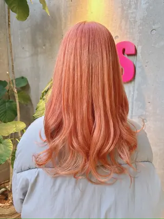 ロング カラー 𝐍𝐚𝐧𝐚{ 原宿/ハイトーン🫧のヘアスタイル