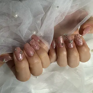 ネイル repos~ルポ~所属・里見 麗のネイルデザイン