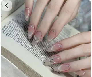 ネイル T. Leeのネイルデザイン