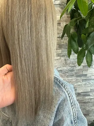 セミロング カラー 🫧アレンジ･髪質 改善maica🫧のヘアスタイル