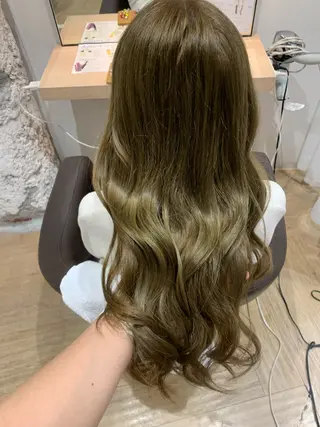 ロング カラー AVANCE中百舌鳥店所属・菅原 愛乃のヘアスタイル