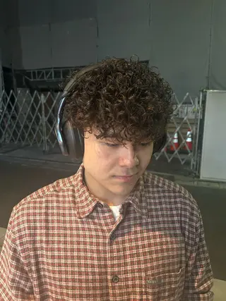 パーマ メンズ fifth 安次富　泰雅のヘアスタイル