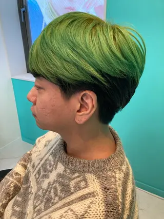 ショート カラー メンズ 🫧透明感✨ブリーチ 💫ダメージレス🫧のヘアスタイル
