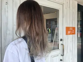 カラー MOLLA 浅香山店所属・谷口ゆめ/縮毛矯正/ カット/美眉ワックスのヘアスタイル