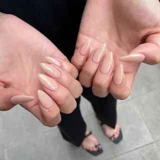 ネイル Trinity ネイリストスタッフのネイルデザイン