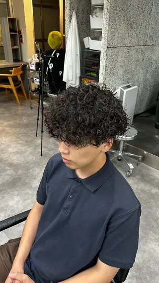 パーマ メンズ fifth原宿 宮部蓮のヘアスタイル