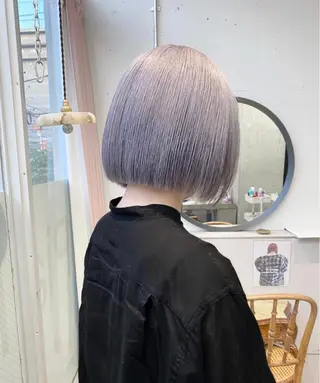 ショート カラー ツガミ リナのヘアスタイル