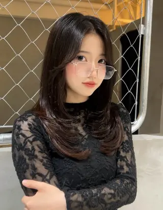 セミロング カラー 透明感カラー ･艶髪💫きららのヘアスタイル