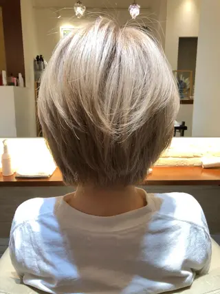 ショート カラー CoCooN satoshiのヘアスタイル