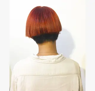 ショート カラー ブリーチ、パーマ 西部笑のヘアスタイル