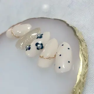 ネイル Kodebu Usagi Nail所属・要田 優子のネイルデザイン