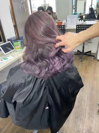 ミディアム カラー ヒカ/外国人風 デザインカラーのヘアスタイル