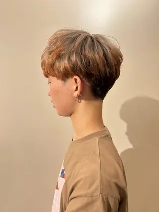 カラー メンズ あべ しおりのヘアスタイル