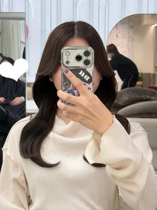 ロング 𝓝𝓪𝓷𝓪 くびれ/韓国風/新宿のヘアスタイル