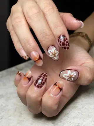 ネイル MiMi NAIL TOKYO所属・Hisaka Mikiのネイルデザイン