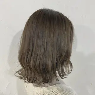 ミディアム カラー 丸山 史香のヘアスタイル