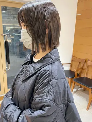 ショート カラー 齋藤 咲のヘアスタイル