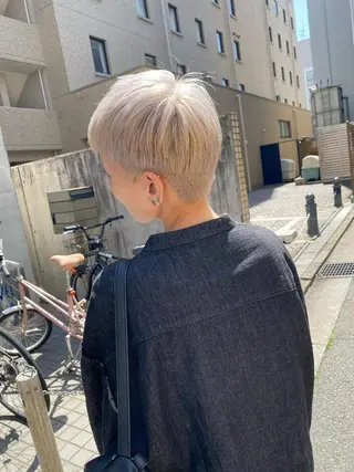 ショート カラー 吉武 茂暉のヘアスタイル