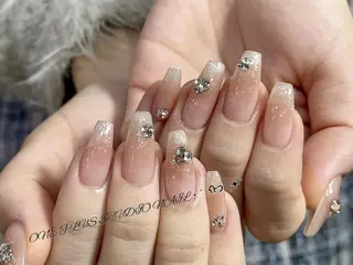 ネイル One plus StudioNailのネイルデザイン