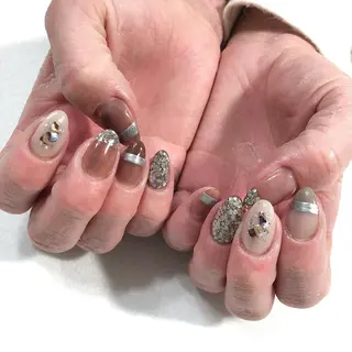 ネイル VIOLUS所属・VIOLUS 関目のネイルデザイン